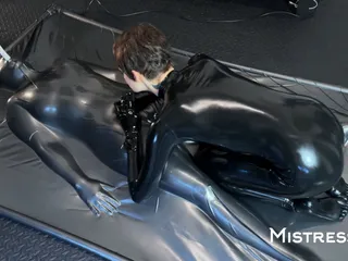 MistressAe: Mistressae and Shannon Huxley: the Vac Bed