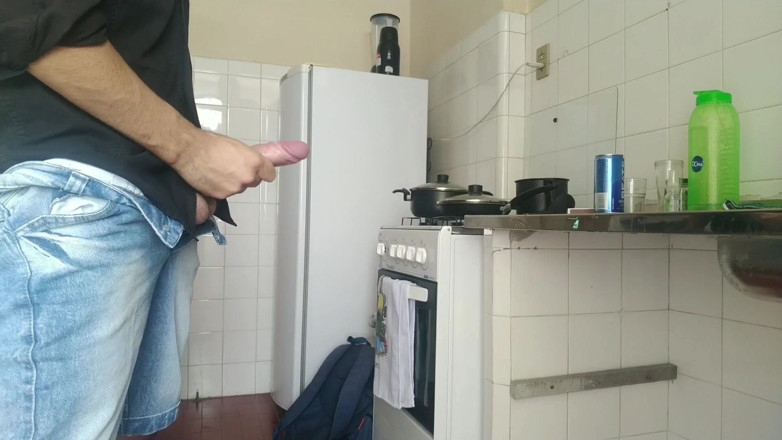 MiguellTrajano: Mon demi-frère a attendu longtemps pour manger ce dont il...