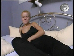 Horny Two really wet MILFs: Velké modré dildo pro ošklivou blonďatou MILF
