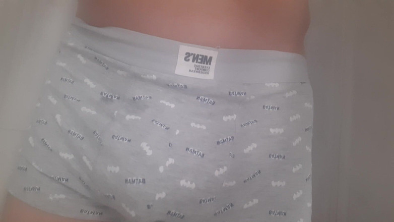 Pissmen: Banheiro Mijo Em Cuecas