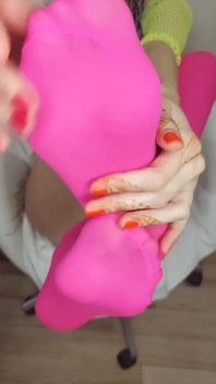 I can't find my clitoris in these thickets