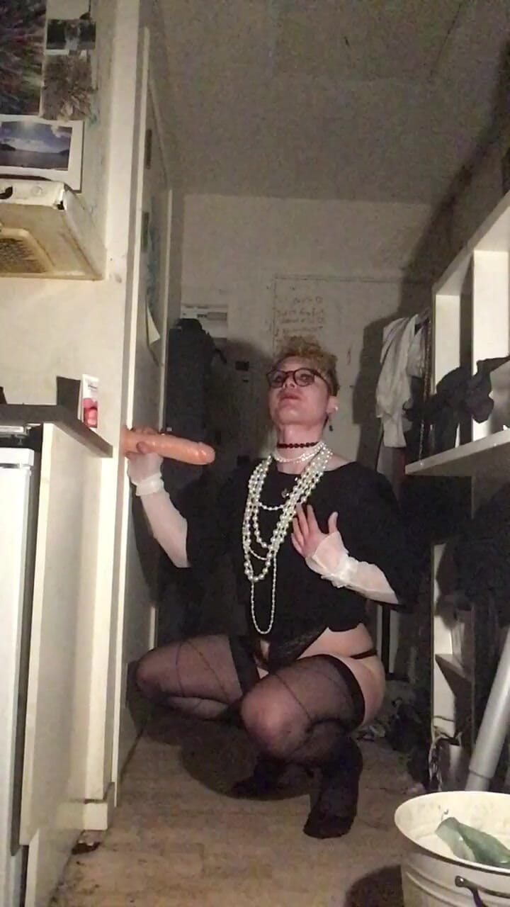 Sissy Bitch - BeckhamCC Trans Collection