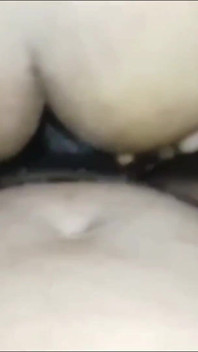 Hintli köylü kızı Bengalli pornosunda domaltarak sikişiyor