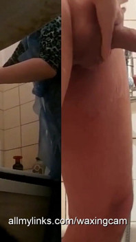 #114 女仆给一个残疾男人洗澡