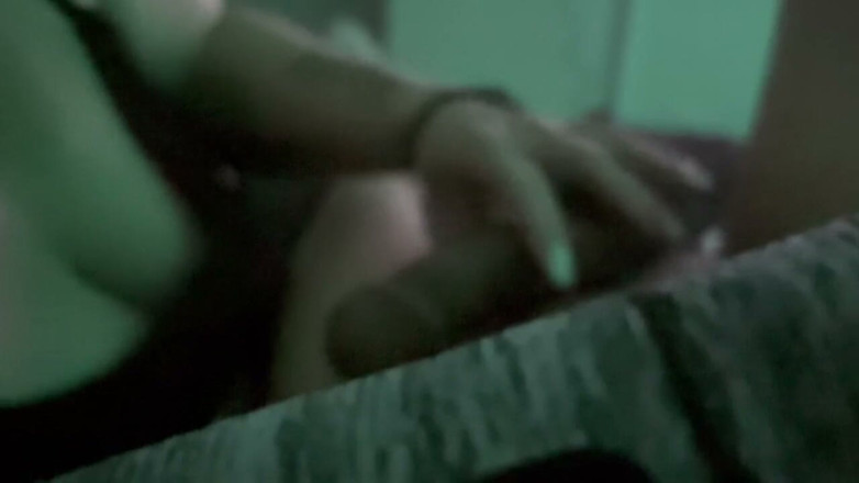 HisSlutyWife: ค่ําคืนก่อนคริสต์มาสกับสาวร่านในบ้าน
