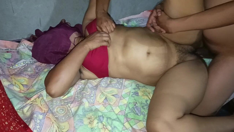 Kavita69: Ziua Îndrăgostiților - noua iubită la greu și cuplu sexual interrasial care face...