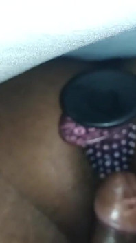 Anal-demütigung für latina mit riesigem schwarzem dildo