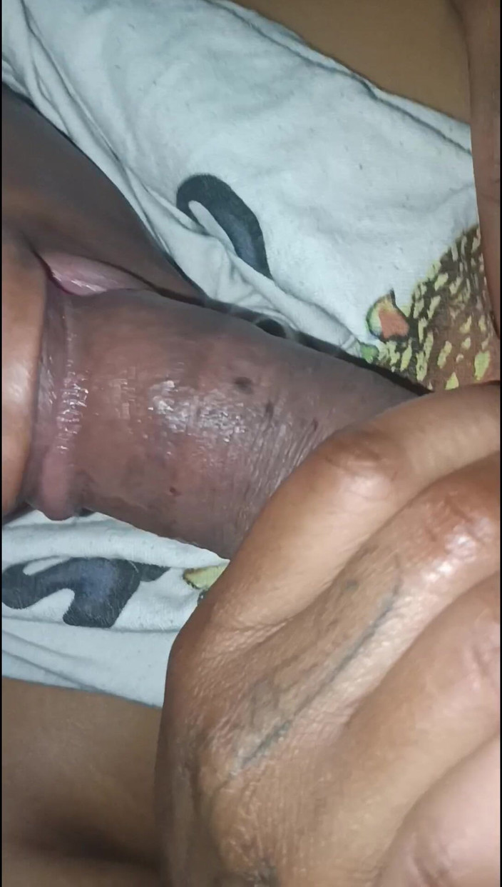 The Nasty House: Wypchanie jej gardła cyckami!