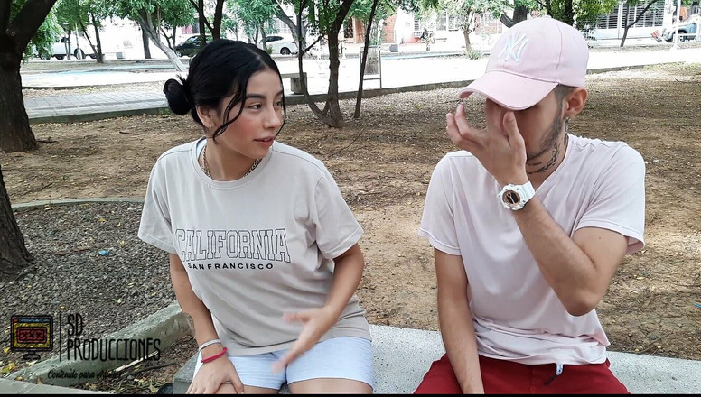 Vayolet: Dopo una lunga conversazione la mia sorellastra finisce per scopare