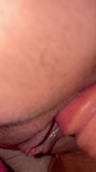 Tiny stepmama: Squirt up Close