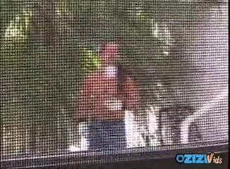 Zizi Vids: Two guys fuck a whore with everything they've got