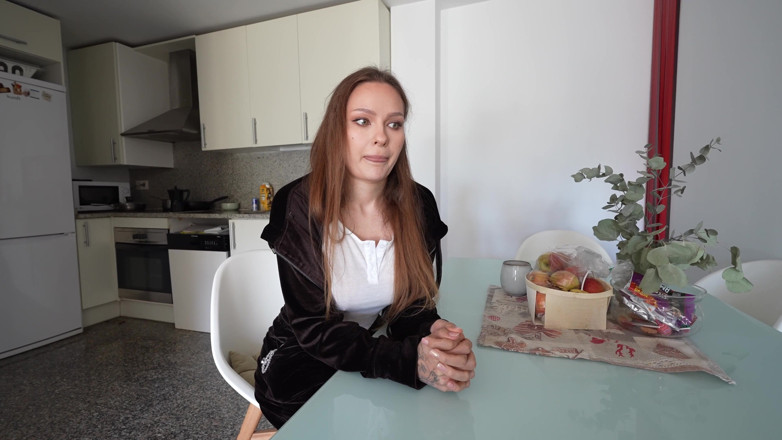 Alexa Poshspicy: A Neighbor Found Out That Her Husband Was Cheating on...