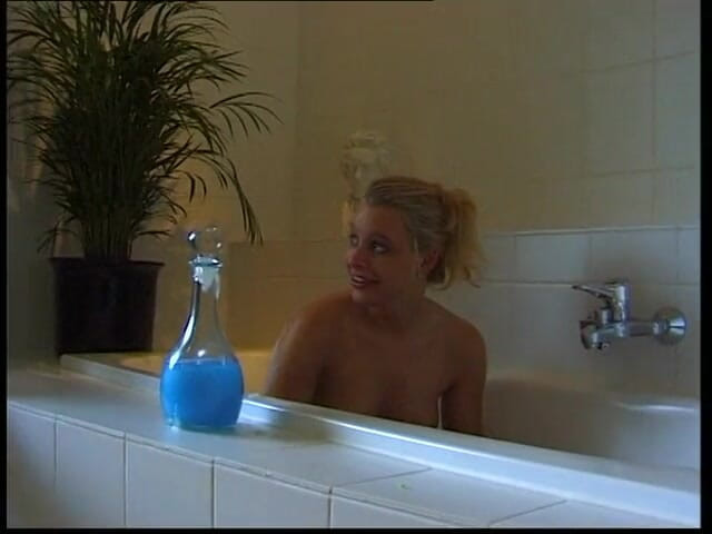 Lucky Cooch: Amateur-paar hat spaß in der badewanne