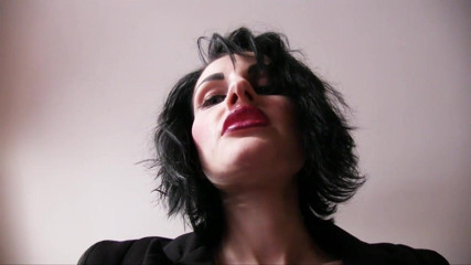 Lady Mesmeratrix Official: Look at my magic trick