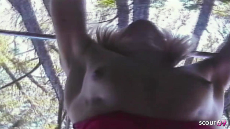 Shemale TS Collection: Blonďatá hubená tranny venku z tinder rande anální šukání