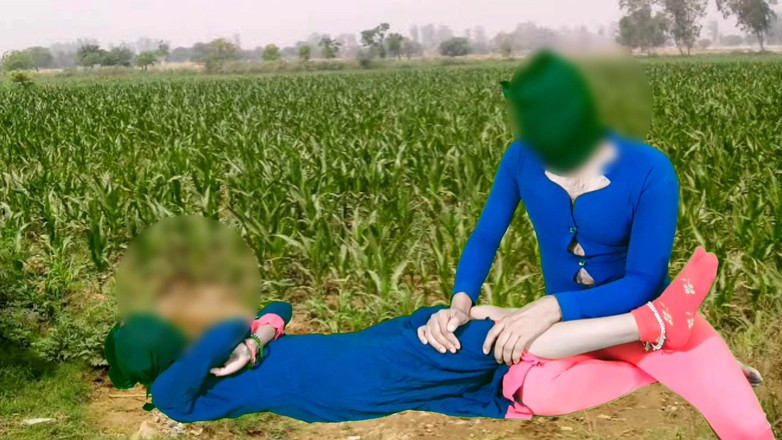 Rakul008: Vesnická holka má sex v džungli