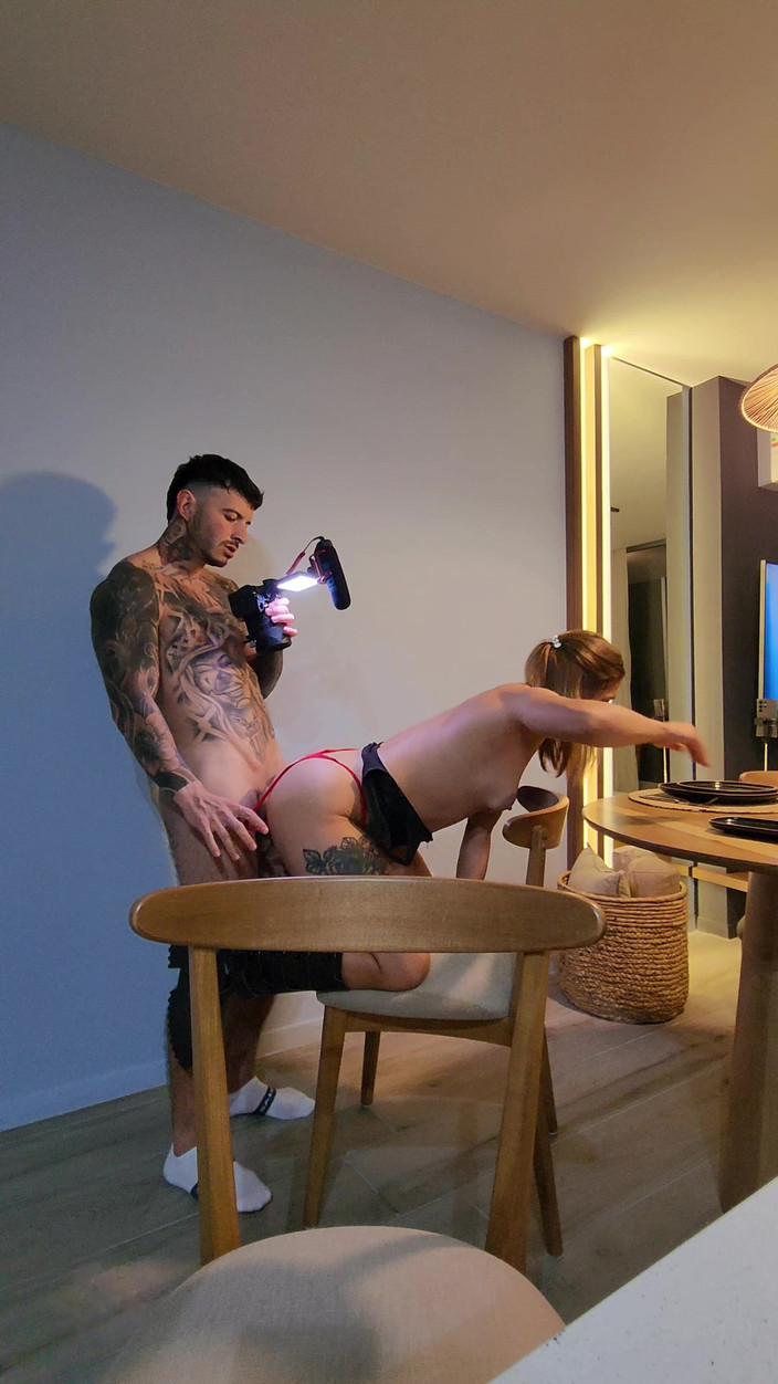 Young big apple: Cena Real Com Meu Parceiro Fazendo Sexo Na Cadeira E...