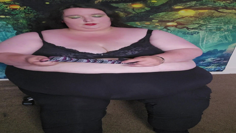 SSBBWLadyBrads: 옷을 입는 SSBBW
