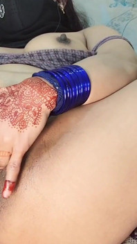 Amatoriale musulmano moglie calda diteggiatura figa e fisting dildo