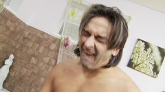 Very hot hardcore: Succosa latina viene scopata abbastanza duro in bagno