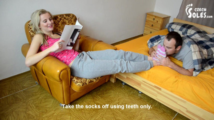 Czech Soles - foot fetish content: Buongiorno, miei piedi puzzolenti