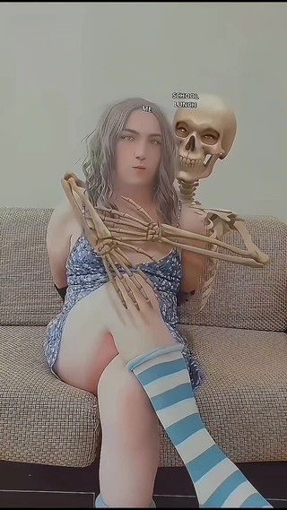 Kitty_Cross: Steamy Svádění: Uvolnění nejžhavějších okamžiků z kolekce Crossdresser Kitty's Shorts