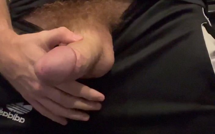 ThickGingerVk: Sono nella mia nuova cucina così fottutamente eccitata