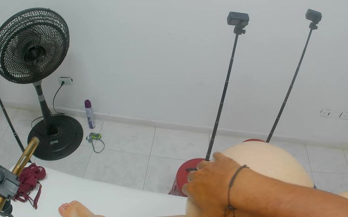 Esperanzitaluton: Maseuza perversă îmi masează mama vitregă