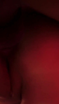 Kit Lee, Kat Lee i Tracy Venus Zamieniają imprezę Pj w dziki gangbang analny