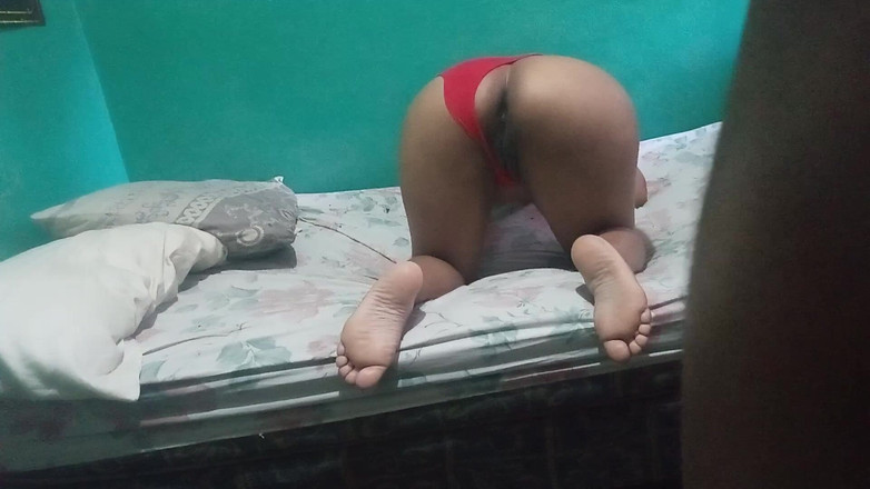 BigassMILF40: Pantat ibu tiri indiaku yang kaya raya lagi asik masturbasi...