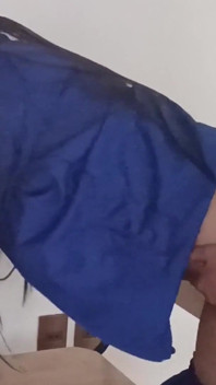 Asta fac prietenii reali când sala de clasă este goală. (Partea 1)