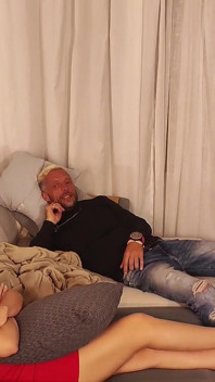 O Namorado Da Minha Tia Veio Em Casa Conversar Ele Fechou O Olho Enquanto Eu Sentava No Pau Grande Dele até Gozar No Cú