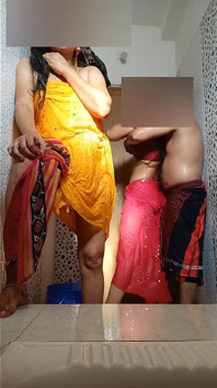 Twee tante hardcore badkamer trio seks grote borsten grote borsten grote kont sexy lichaam hardcore seks