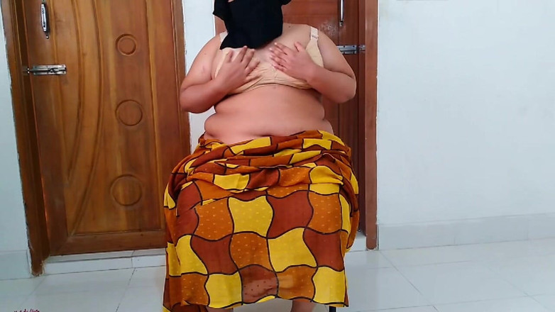 Aria Mia: Desi Maid blir grovt knullad från Boss Driver!