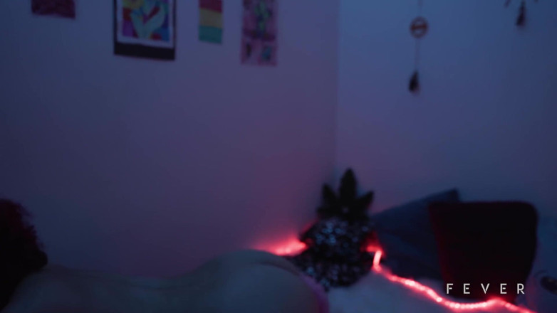 Fever Films: BDSM a psicodelyc amatér (Horečka filmy)