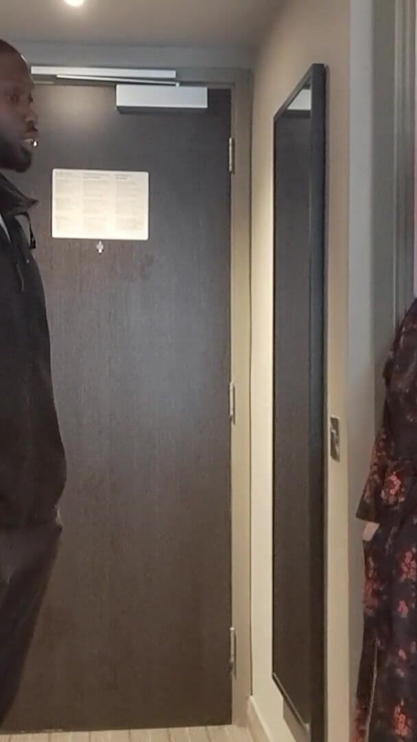 Firegirl80: Jack kongkek orang asing di bilik hotel