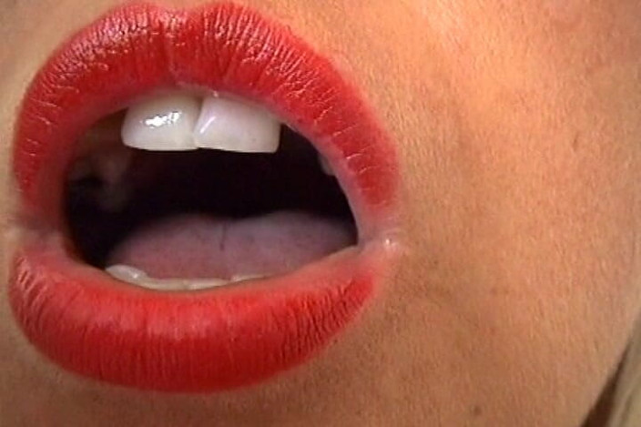 German Homemade: Close-up dirty talking e buceta brincando com gata alemã