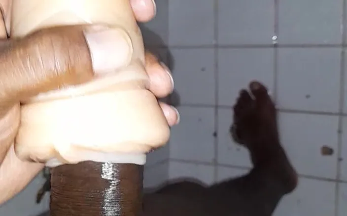 Black guy: Jerking off S6 E3
