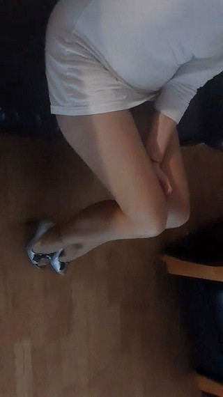 Real foot fetish: Nejvíc sexy nohy na vysokých podpatcích vůbec