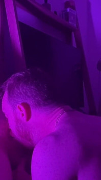 Deepthroat od sub sucker