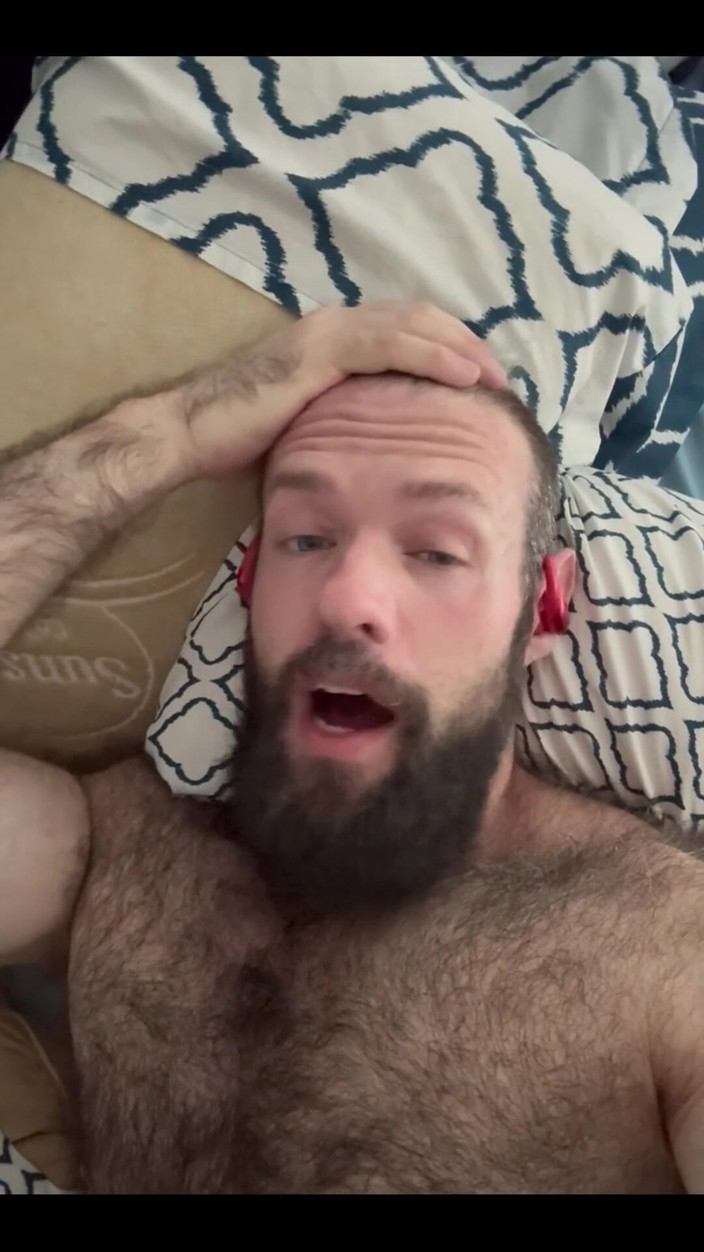 BeefyCanuck: Heya! Channel Update untuk Pride Month!