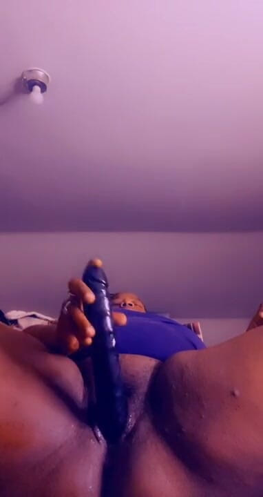Desirable_Passion: Pożądana pasja kremuje jej dildo