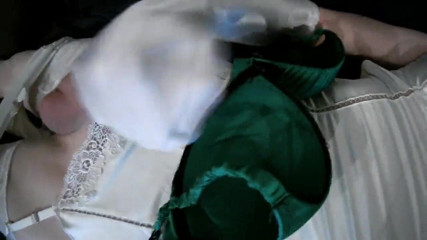 Leatransteen: Masturbate and cum in green bra