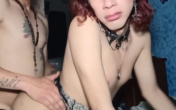 Femboy from Colombia: Kijk wat hier gebeurt