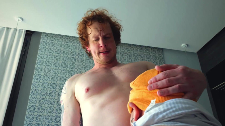 Christian Hunter: Drsný obchod s bruslařem nechává moje díry zničené - Christian Hunter...