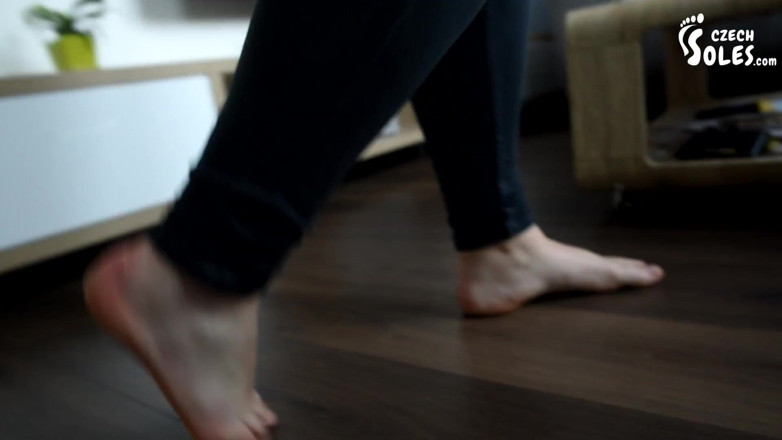 Czech Soles - foot fetish content: BBW 거유 발과 양말 POV