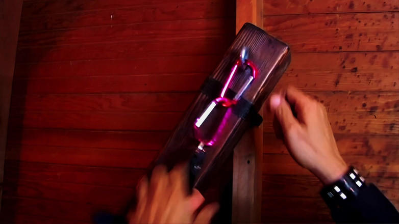 FapFlare: Lil Bit Více svázaná, výprask a ošukaná do zadku mistrem...