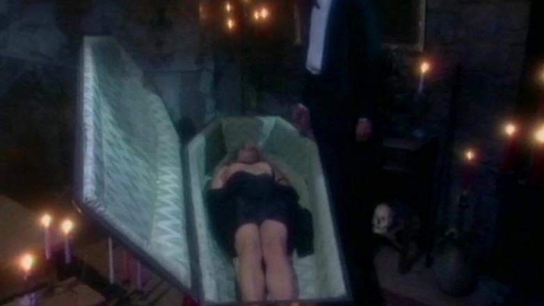 ORGASMX: 复古火热的德古拉性爱