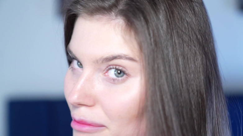 Stefany Kyler: A Sexy Brunette in Pink Lingerie Masturbates in the Evening...