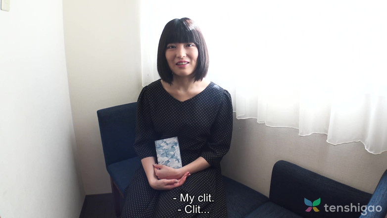 Tenshigao: とても小柄な森宮エリが今日、私たちのホテルの部屋でセックスされる